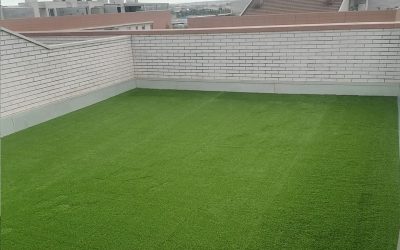 Comparativa entre césped artificial para uso residencial y deportivo